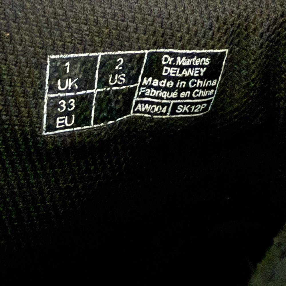 Dr. Martens Black |Size 2 - Picture 5 of 7